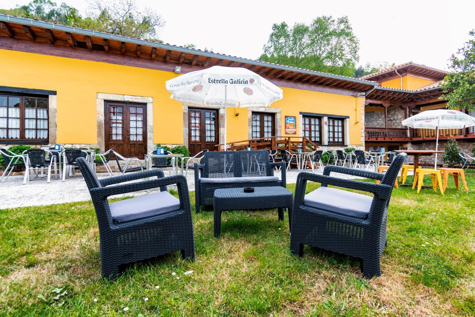 Albergue Santa Marina Buelna Eksteriør bilde